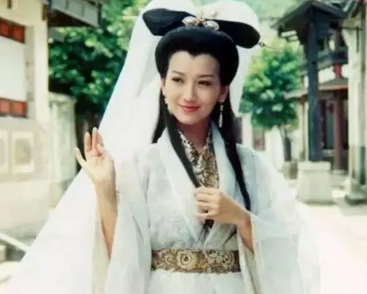 趙雅芝前任和現任丈夫,同夫不同命,現狀簡直相差了十萬八千里!