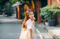 孩子出生後,老公和我再也回不到過去,我查看她手機後,怒提離婚