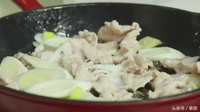 蔥爆瘦肉片的家常做法,8分鐘就學會,簡單又好吃,蔥香味濃郁