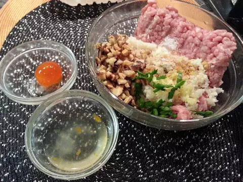 [香菇鹹蛋蒸肉餅] 食譜 & 做法