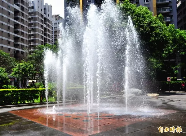 熱到爆!中壢4公園19日開放戲水消暑