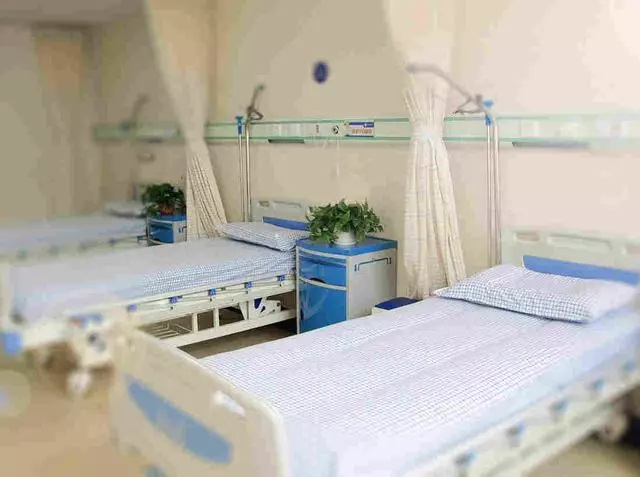 視賭如命的兒子,父親將財產轉給兒媳,兒子死後父親傻眼了