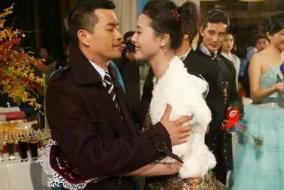 周潤發老婆,呂良偉老婆,同樣都是明星夫人,差距怎就這麼大!