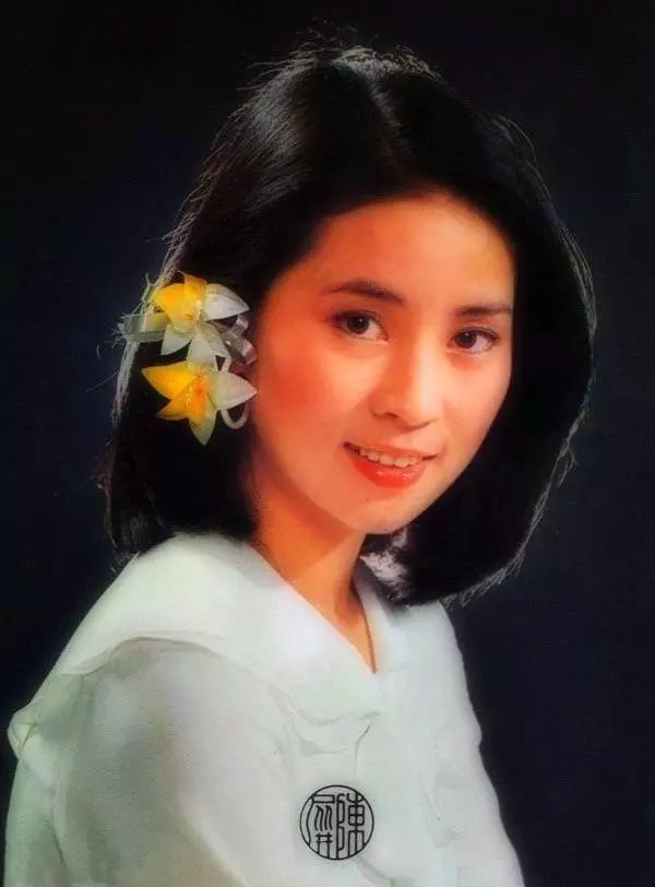 年輕時的林鳳嬌美貌驚艷!武打巨星成龍不要王祖賢卻非她不娶!