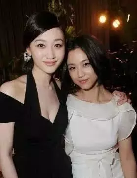 你永遠不會知道迪麗熱巴有多美,除非她跟別人同框的時候!
