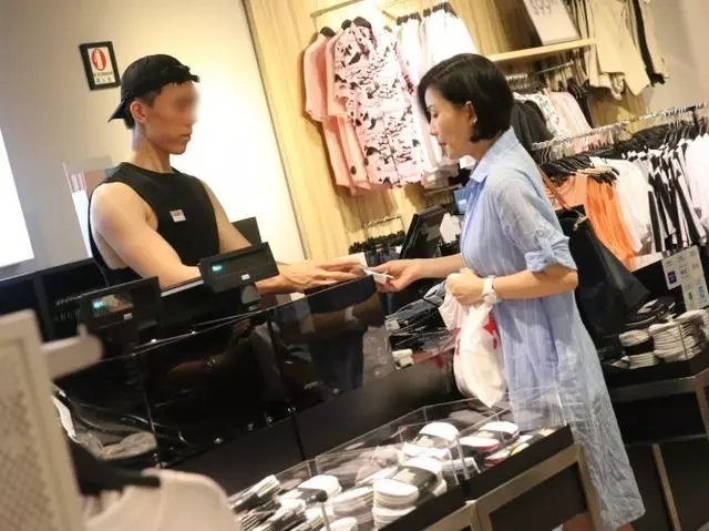 【好姐姐】!張文慈幫完弟弟買房置業,還幫手照顧懷孕的弟媳和侄子~