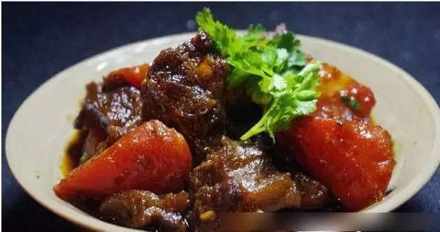 這道菜是我家餐桌上最熟悉的菜品,秋冬季進補,出現頻率也最高了