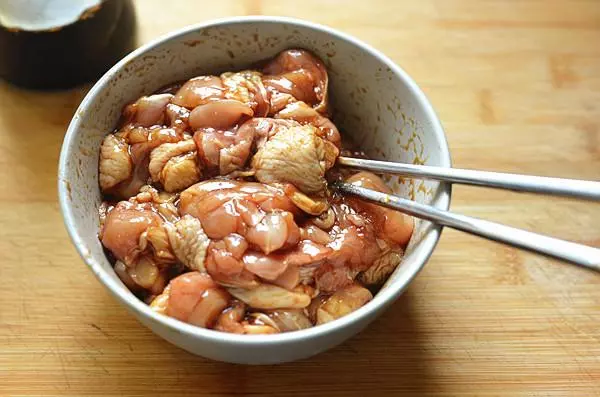 適合上班族的快手午飯,有飯有菜有肉,簡單幾步就能學會