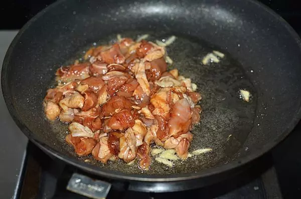 適合上班族的快手午飯,有飯有菜有肉,簡單幾步就能學會
