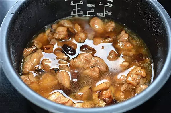 適合上班族的快手午飯,有飯有菜有肉,簡單幾步就能學會