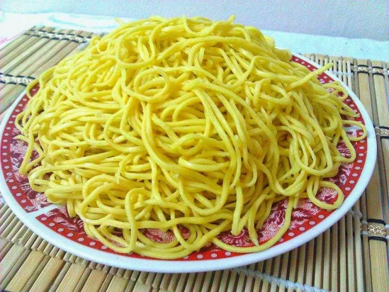 【自煮咖哩面 & 自製麵條】,材料可以放多多!美味十足~~