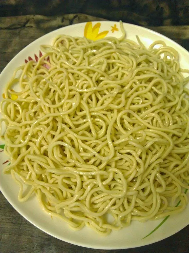 【自煮咖哩面 & 自製麵條】,材料可以放多多!美味十足~~