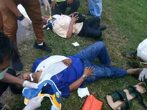 [ 大馬 ] 救護車南北大道翻覆 1重患病人送院後不治