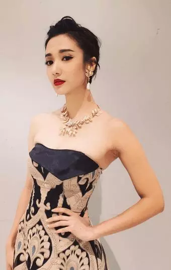 【10位TVB女藝人素顏照大PK!】素顏女神李佳芯竟然排在第二!排在第一的是「她」!
