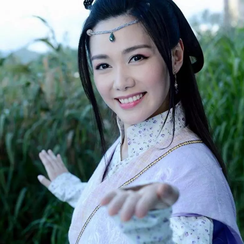 【10位TVB女藝人素顏照大PK!】素顏女神李佳芯竟然排在第二!排在第一的是「她」!