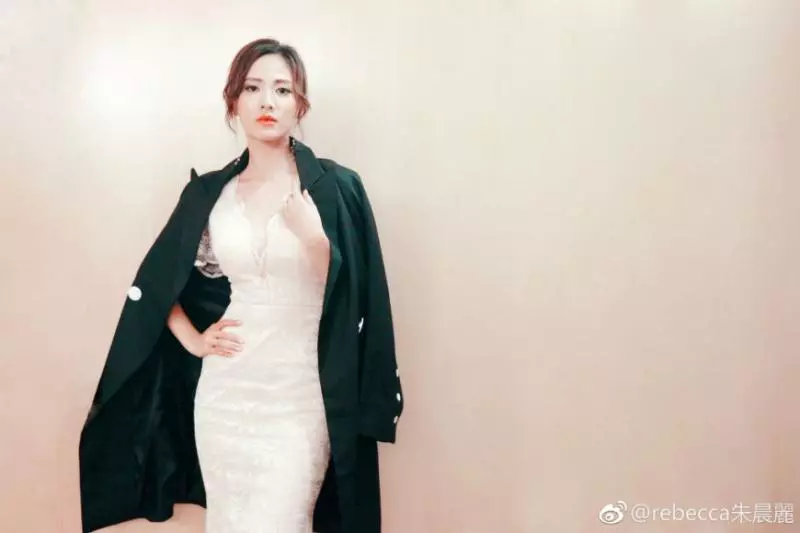【10位TVB女藝人素顏照大PK!】素顏女神李佳芯竟然排在第二!排在第一的是「她」!