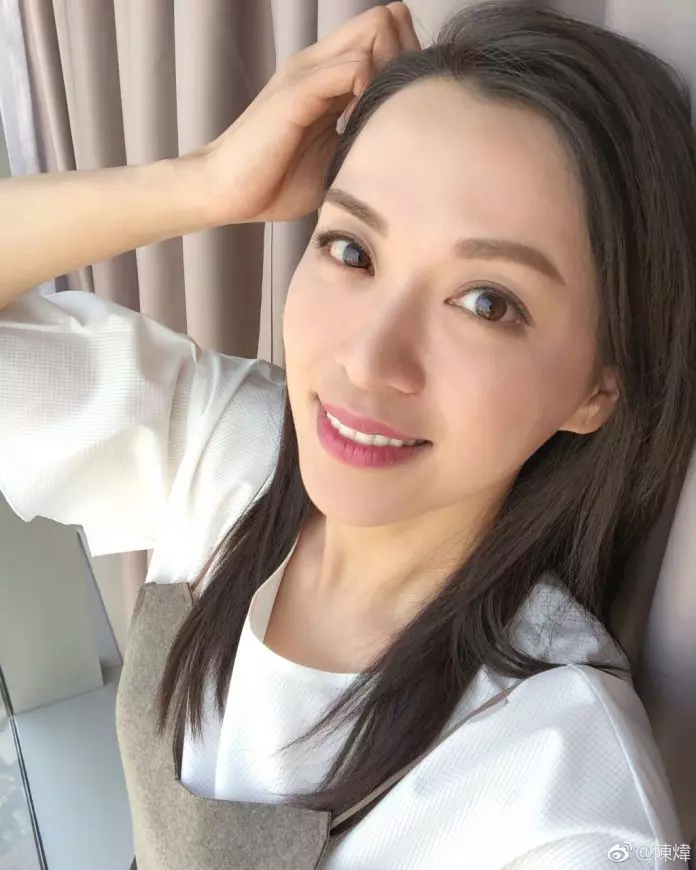 【10位TVB女藝人素顏照大PK!】素顏女神李佳芯竟然排在第二!排在第一的是「她」!