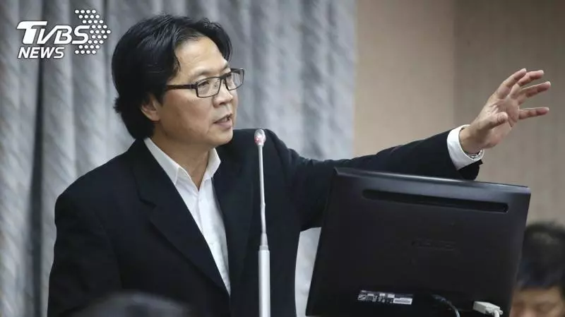 葉俊榮喊「有溫度」處理管案 唐湘龍:2部長都燒死了
