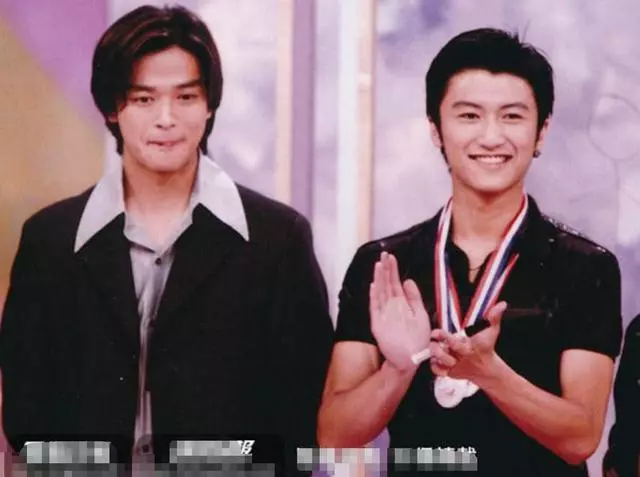 沒見過的合照:謝霆鋒竟然艷壓了所有人,林峰這變化也太大了吧!