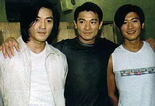 沒見過的合照:謝霆鋒竟然艷壓了所有人,林峰這變化也太大了吧!