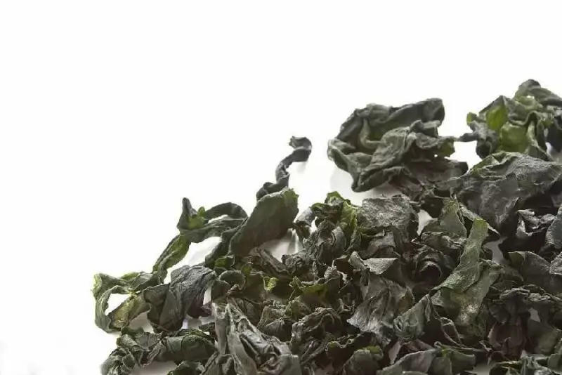 洗菜時加點它,髒東西、菜蟲自己跑出來!以前都白洗了!快學習吧!
