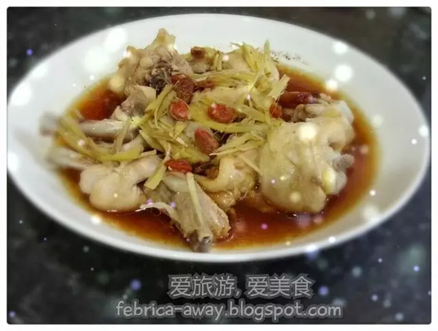 紹興酒當歸藥材蒸雞,食譜很簡單.......