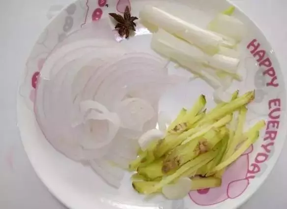 這三種菜一起炒,簡直好吃到沒話說,非常鮮,還軟化血管保護心髒!