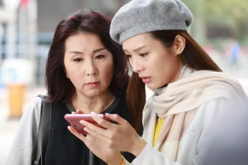 婆媳關係真的那麼難搞? 新晉媽媽「李佳芯」完美詮釋新手媽媽+媳婦的感受~和家婆盧苑茵展開沒日沒夜的婆媳大戰!