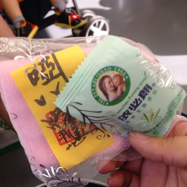 喪禮送出毛巾原來有這種的用途!不是只為了擦汗擦眼淚而是… 長知識啦~