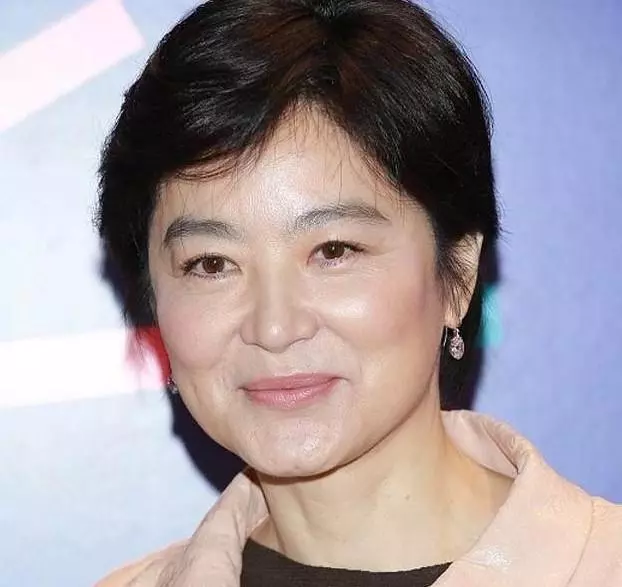 林鳳嬌老了,趙雅芝老了,林青霞老了,唯有她把62歲活成了32歲!