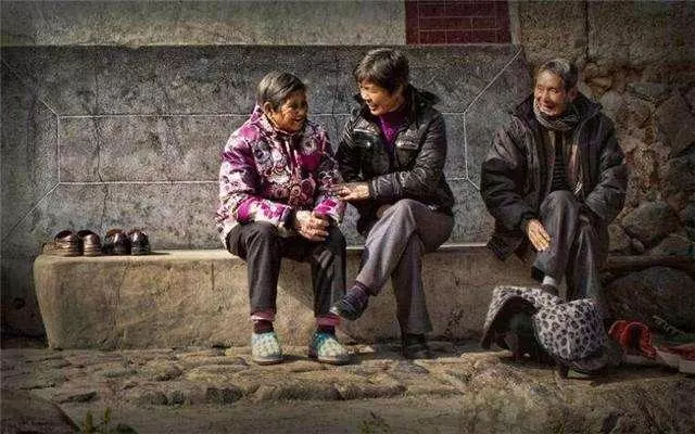 娘家分我拆遷款,婆婆卻要給小叔結婚用,頓時我就心寒了