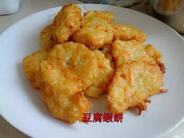 材料實在太簡單啦!!健康又可口的【豆腐蝦餅】