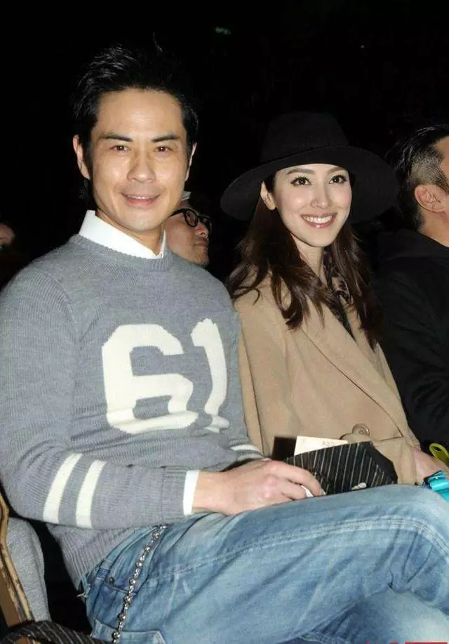 49歲鄭嘉穎和小22歲女友被曝下月結婚,計劃婚後趕工生寶寶,祝福!