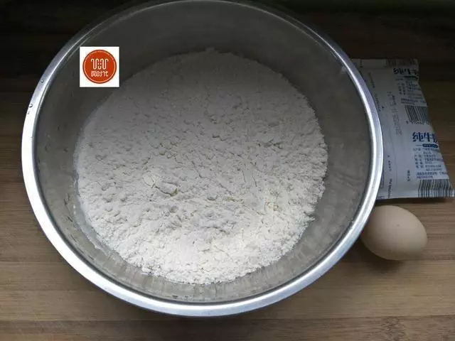 3分鐘教你炸油條,簡單好學,在家輕輕鬆鬆吃早餐