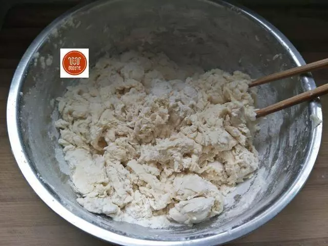 3分鐘教你炸油條,簡單好學,在家輕輕鬆鬆吃早餐
