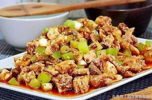 精選菜譜18道,款款清香,道道入味,保你吃一次就想吃第二次