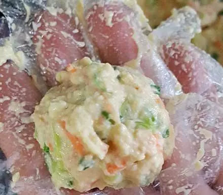 教你一個炸丸子新做法,一學就會,又酥又脆超好吃,炸兩遍是關鍵