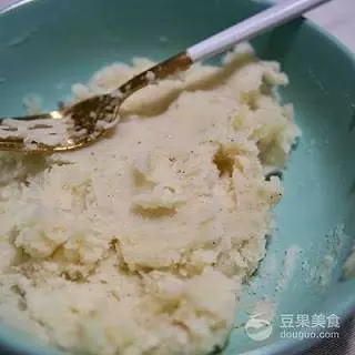 馬鈴薯蝦球的做法大公開!!好吃又好看,大人小孩都愛吃,一上桌馬上清光!
