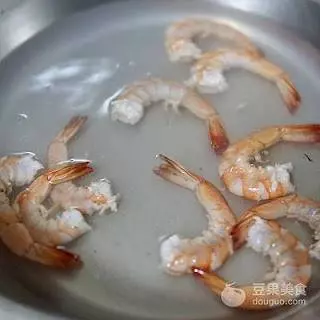 馬鈴薯蝦球的做法大公開!!好吃又好看,大人小孩都愛吃,一上桌馬上清光!