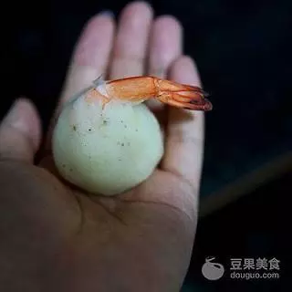 馬鈴薯蝦球的做法大公開!!好吃又好看,大人小孩都愛吃,一上桌馬上清光!