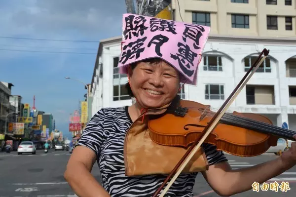 放她暴哭? 潘孟安曾令屏縣警局長妥善對待蔣月惠,可是他確這樣做!