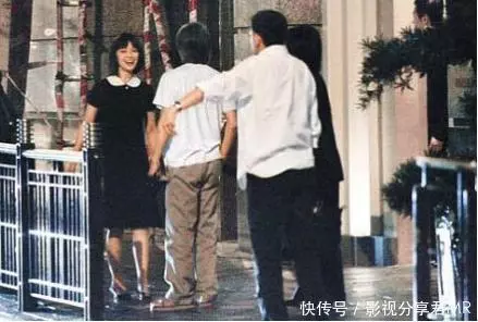 她是周星馳愛了13年的女人,分手後卻成仇人,星爺因她終身不娶!