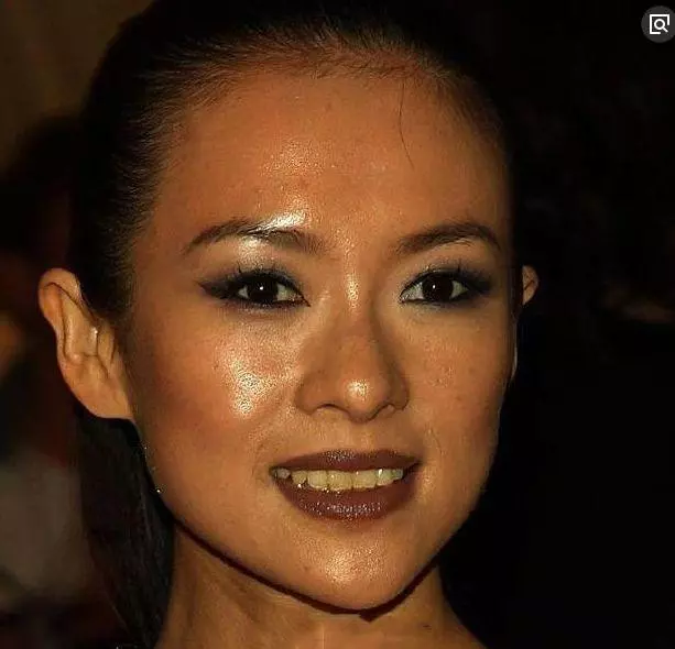 高清鏡頭下的女星,楊冪暴露缺陷,熱巴老十歲,最驚艷的是關曉彤