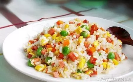 25種炒米飯做法,從此讓上班族和單身漢愛上吃米飯