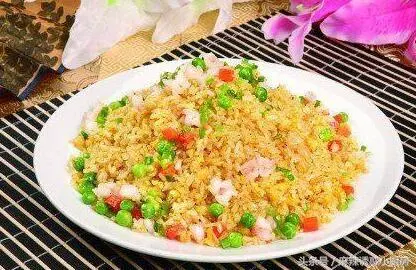 25種炒米飯做法,從此讓上班族和單身漢愛上吃米飯