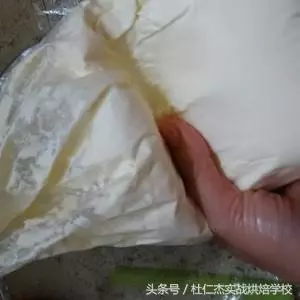 輕芝士蛋糕的做法,輕芝士蛋糕怎麼做好吃,輕芝士蛋糕的家常做法