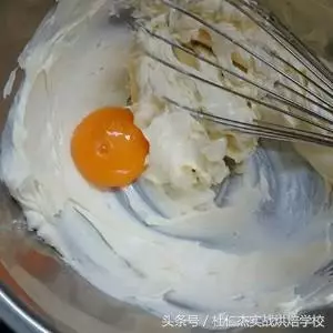 輕芝士蛋糕的做法,輕芝士蛋糕怎麼做好吃,輕芝士蛋糕的家常做法