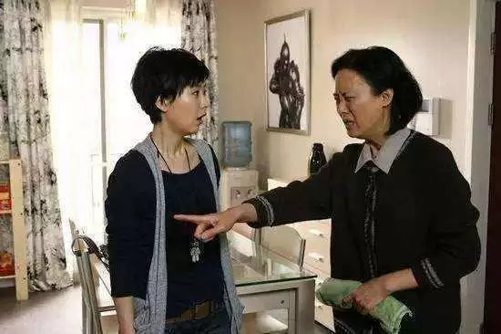 婚內你和婆婆對我拳打腳踢,如今她癱瘓,憑什麼要我復婚照顧她?