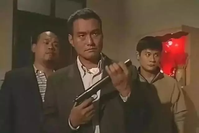 入行近40年演惡霸悍匪最深入民心,60歲TVB老戲骨虎父無犬子!