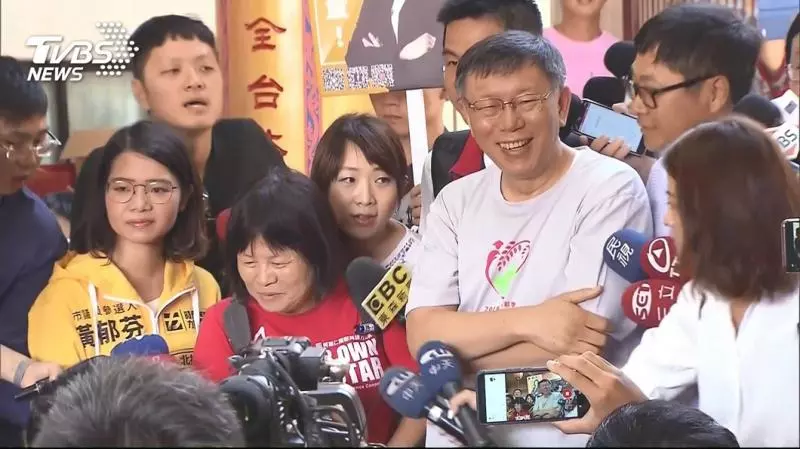 十大驚世駭俗政壇名人 特異形象背後原來也有另一面!